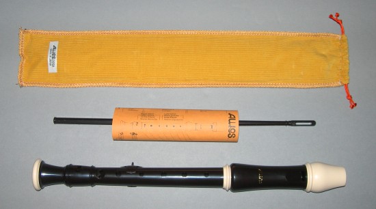 Aulos 205A descant recorder.