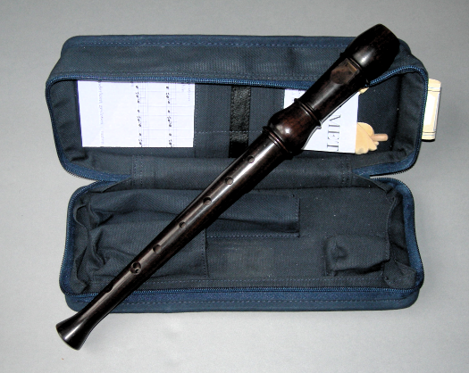 Dolmetsch DS6124 Descant outfit.