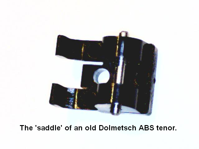 Old Dolmetsch ABS plastic tenor - saddle.